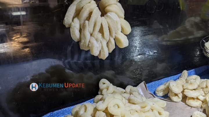 Penjual Golak Asal Krakal Mendapat Pesanan 8.000 Biji untuk Acara Halal bi Halal di Pendopo&nbsp;Kabumian