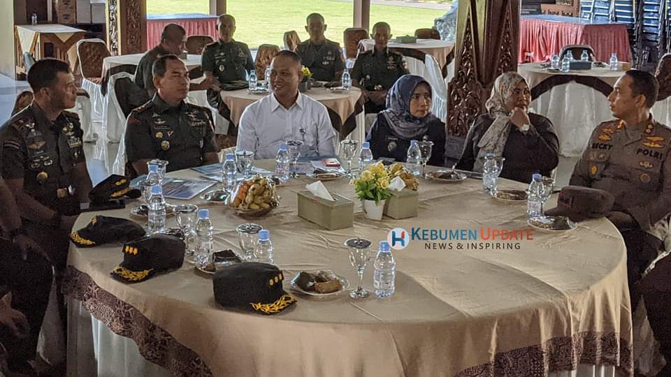 Pangdam IV/Diponegoro Tinjau Lahan Budidaya Pisang Cavendish di&nbsp;Kebumen