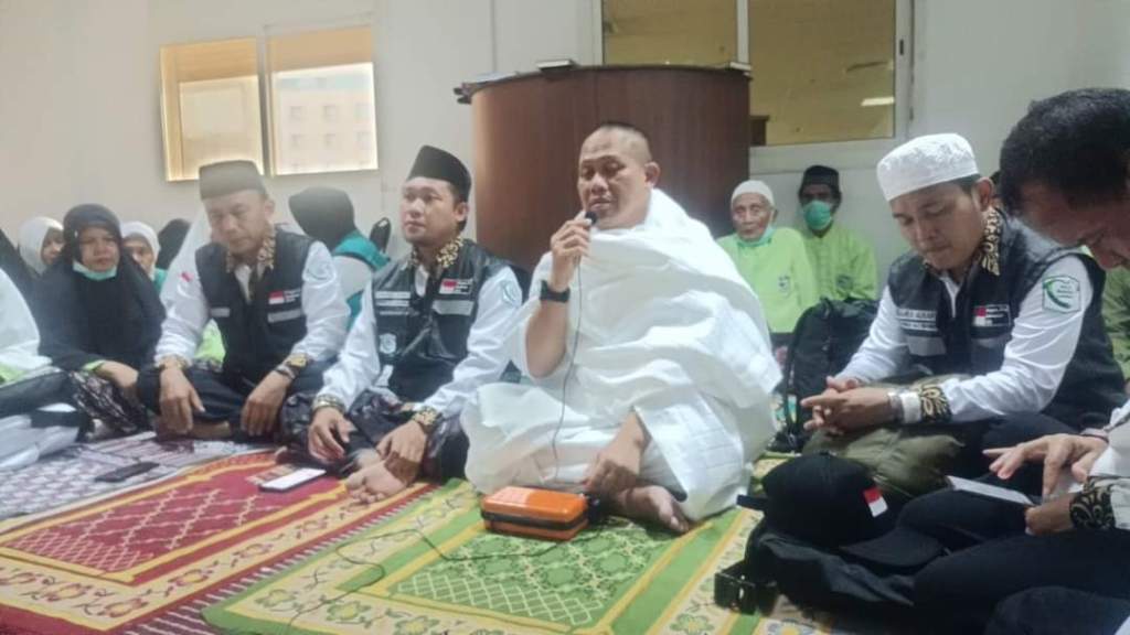 Dari Tanah Suci Makkah, Bupati Sampaikan Permohonan Maaf