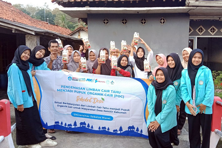 Mahasiswa UNS Beri Pelatihan Pengolahan Limbah Cair Tahu, Ajak Masyarakat Kemitir Kurangi Pencemaran Sungai