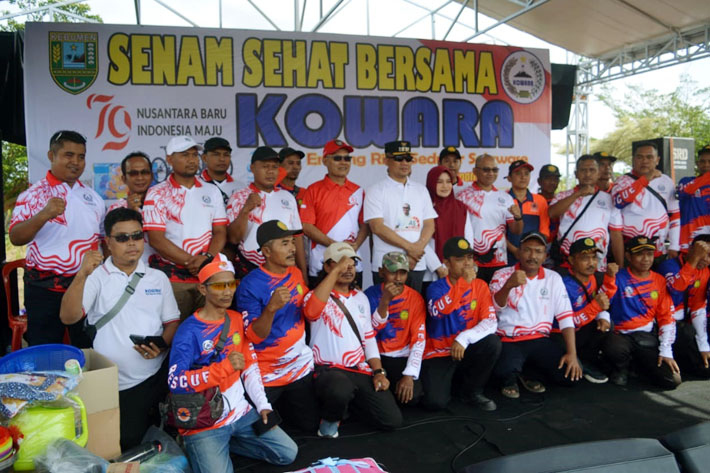 Bupati Kebumen Meriahkan Senam Bersama Kowara di Desa&nbsp;Tugu