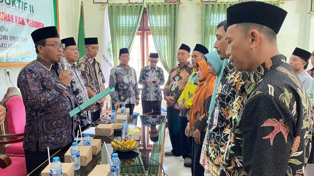 Sukseskan Program PEU: 7 Pendamping Dilantik, 35 Pelaku Usaha Terima&nbsp;Bantuan