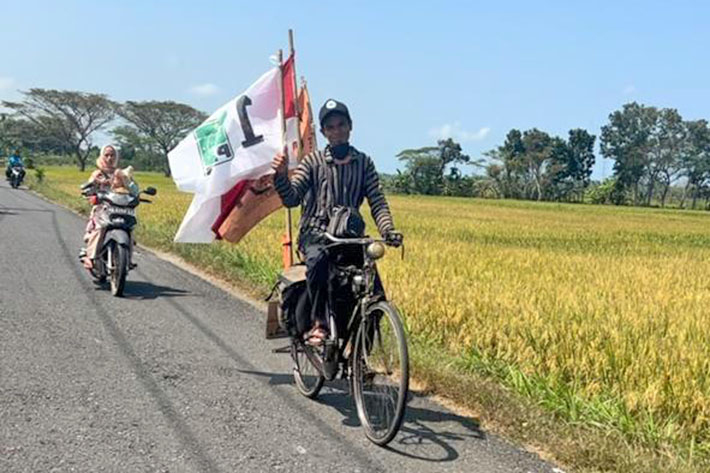 Caleg Jagoannya Terpilih Jadi Anggota DPRD, Khanifudin Penuhi Nazar Gowes&nbsp;Kebumen-Jakarta
