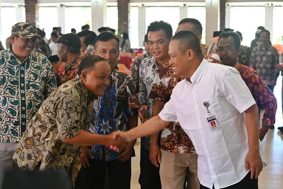 200 Mantan Kepala Desa Rapat Koordinasi dengan Bupati